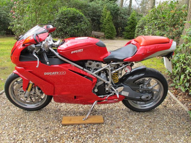 Ducati 999 - Classic Super Bikesclassic Super Bikes